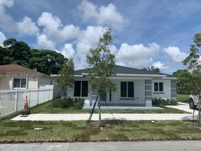 Building Photo - 21872 SW 118th Ave