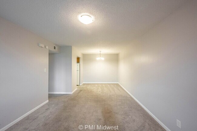 Foto del edificio - "Charming 2-Bed Retreat in Shelbyville – Cozy 864 Sq Ft Haven!"