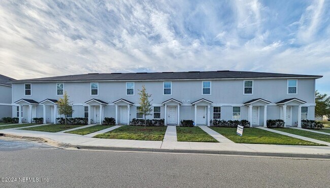 Foto del edificio - 8511 McGirts Village Ln