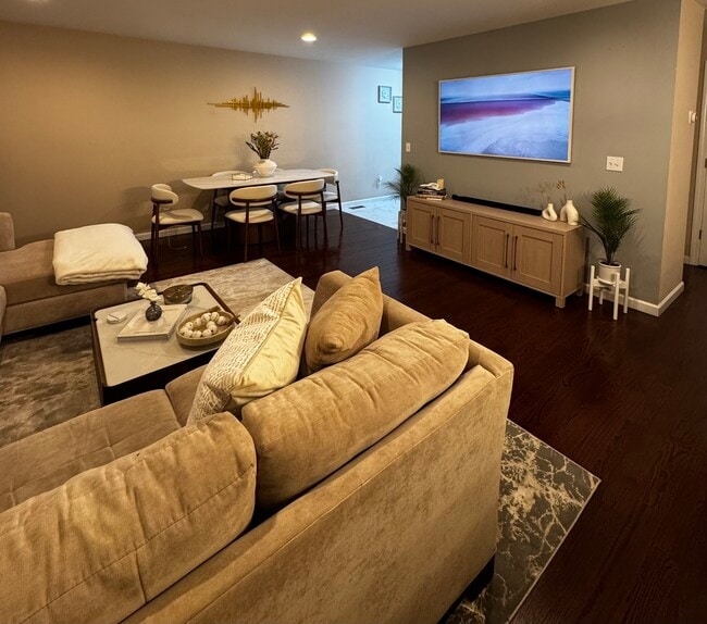 Foto del edificio - 32 Oil Mill Rd