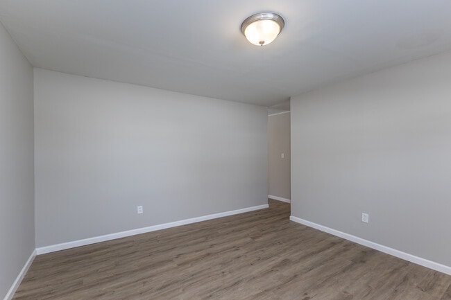 Building Photo - 3437 Redskin Dr