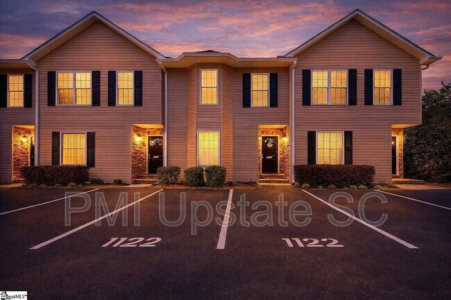 Foto del edificio - 1122 E Lee Rd