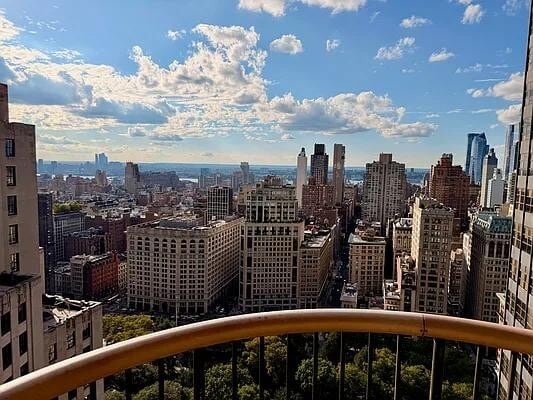 Foto del edificio - 45 E 25th St