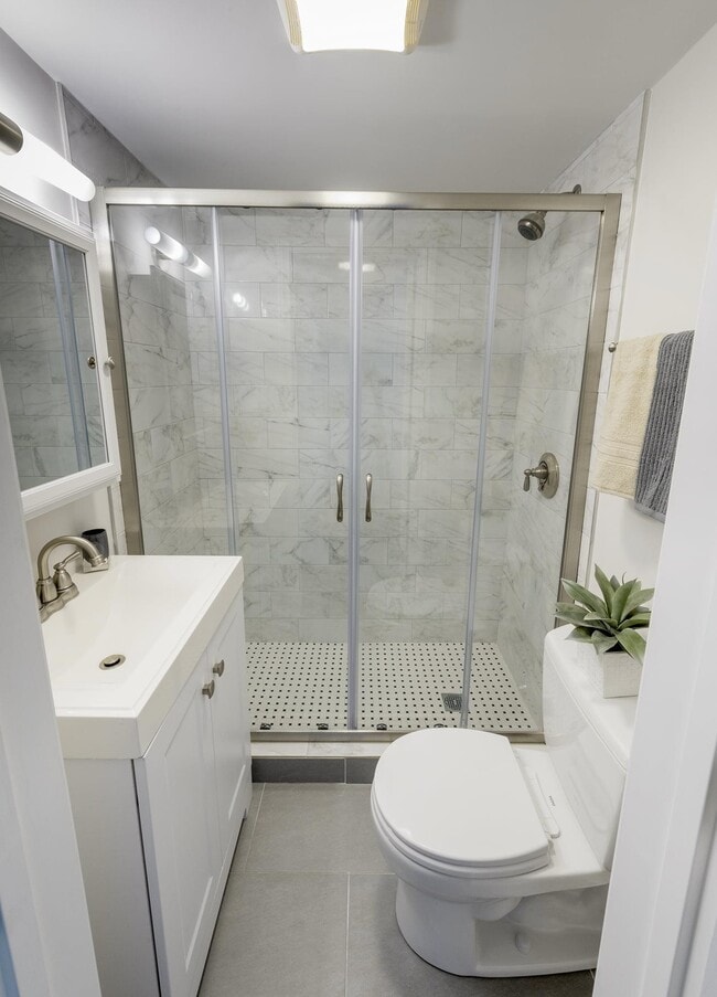 Building Photo - Clearway Apts