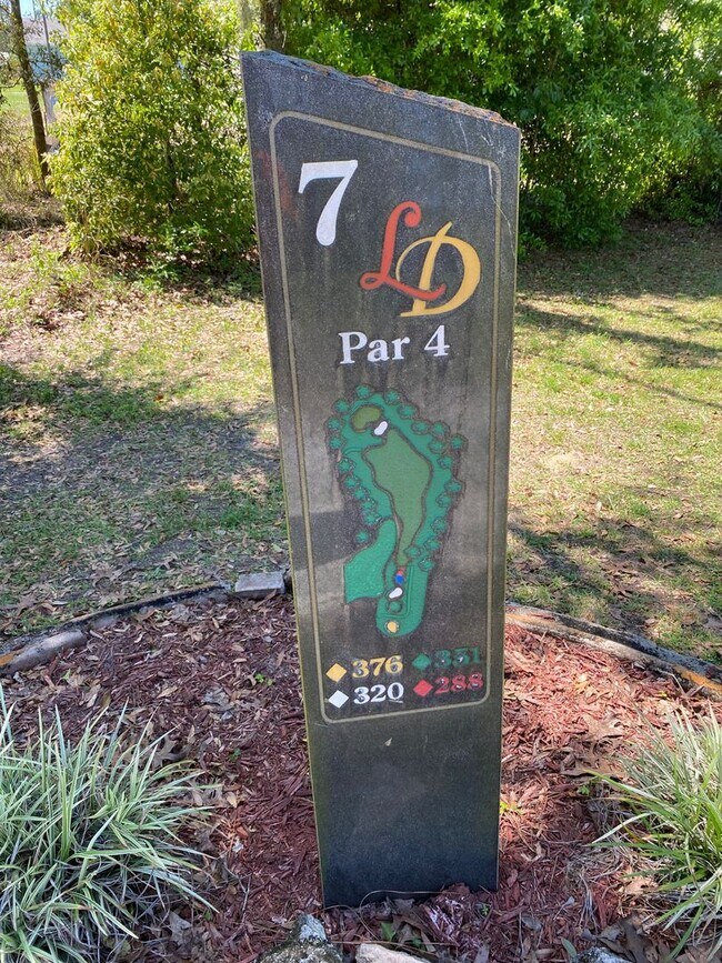 Foto del edificio - NOT AVAILABLE TO SHOW UNTIL MID APRIL Desirable Lake Diamond Subdivision 4/2/2 **Won't Last*