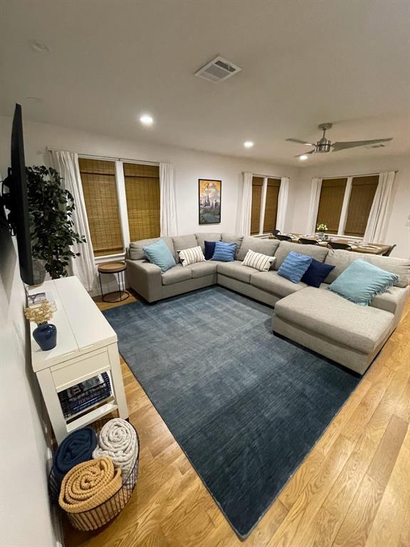 Foto del edificio - 1314 Bob Harrison St