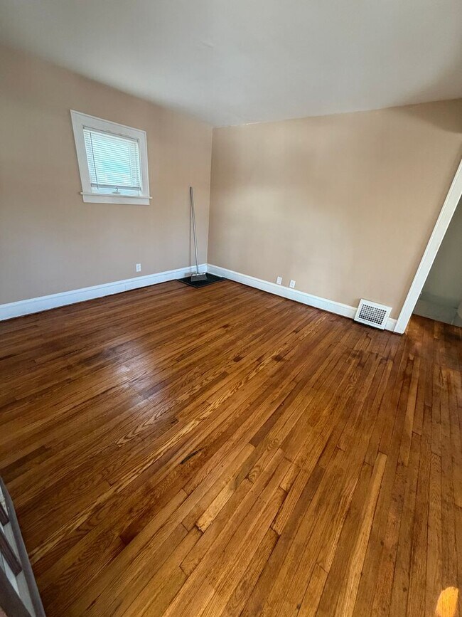 Foto del edificio - Beautifully renovated 2 bedroom ranch!
