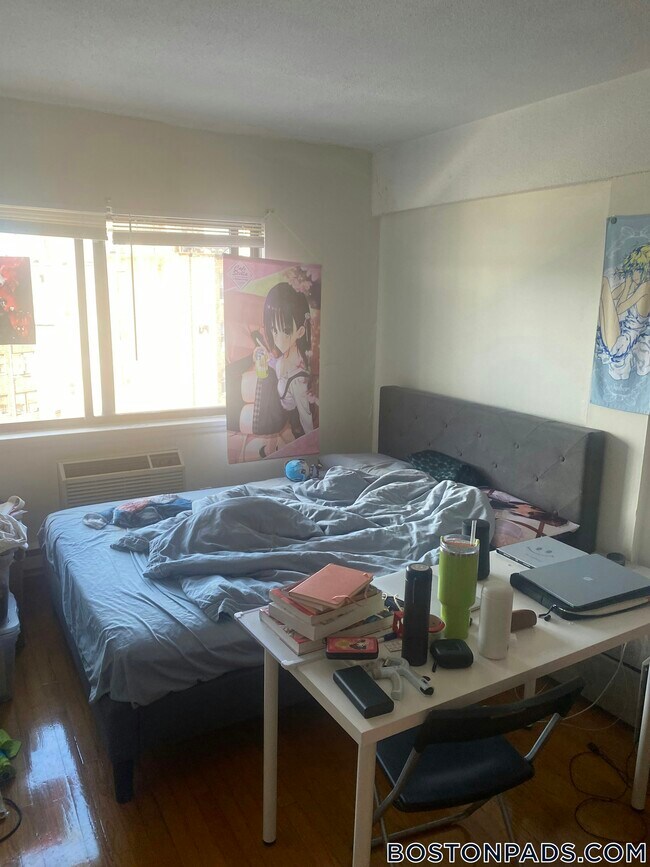 Building Photo - 1110 Commonwealth Ave