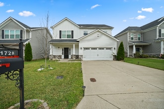 Building Photo - 1728 Sunray Dr