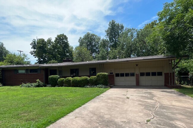 Foto del edificio - 3 Bedroom home near 41st & Harvard