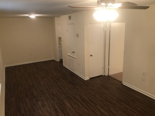 Foto del edificio - Lexington Apartments