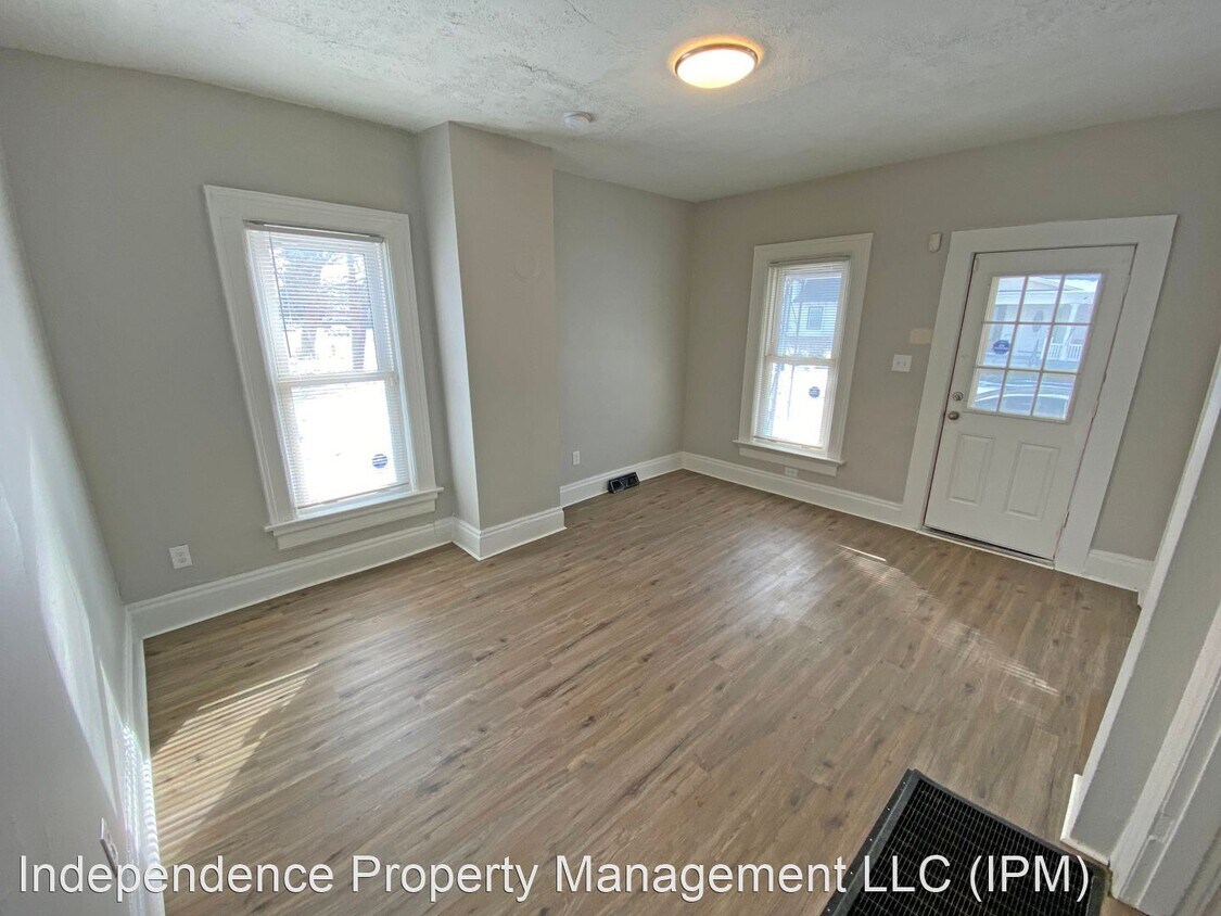 Primary Photo - 3 br, 1.5 bath House - 52 S. Jersey St.