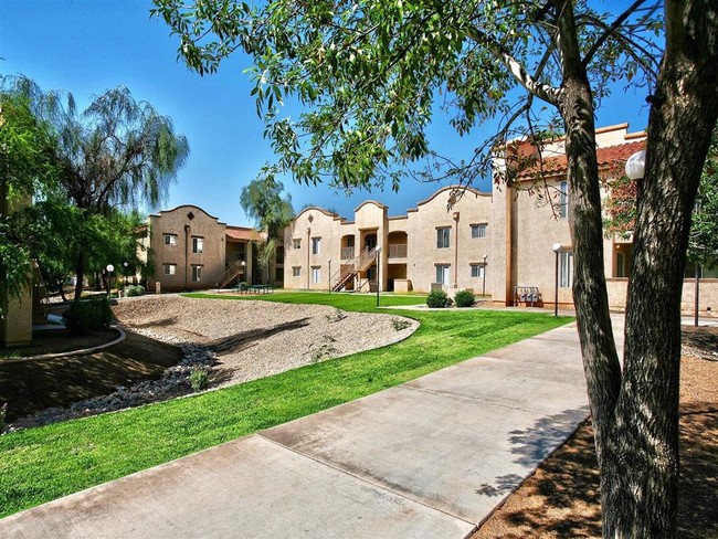 Building Photo - Sahuarita Mission Apartments