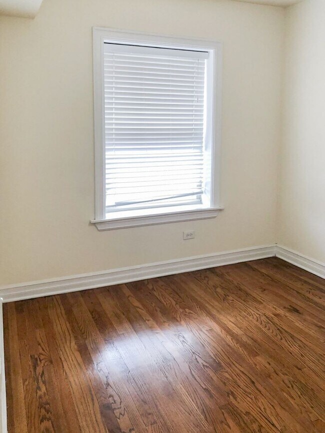 Foto del edificio - 3816.2 N Sheffield Ave
