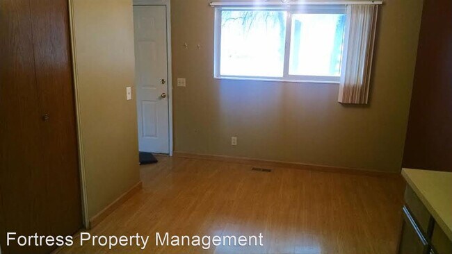 Foto del edificio - 469 800 N St