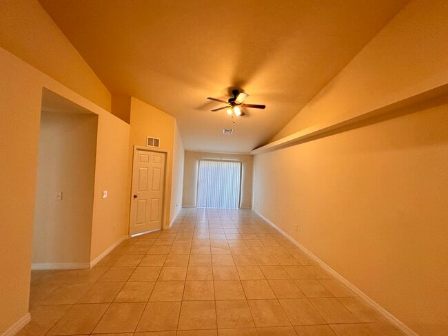 Foto del edificio - 1405 SE 10th Terrace