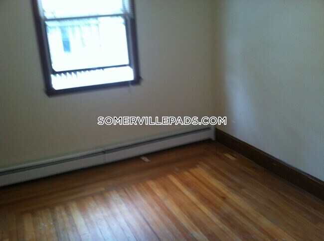 Foto del edificio - 62 Powder House Blvd