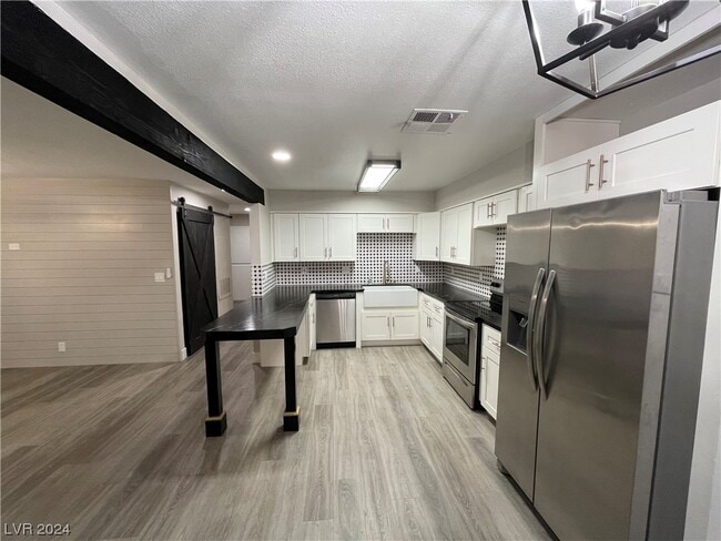Building Photo - 3151 N Soaring Gulls Dr