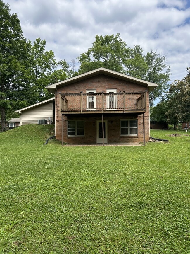 Building Photo - 106 Sherwood Dr