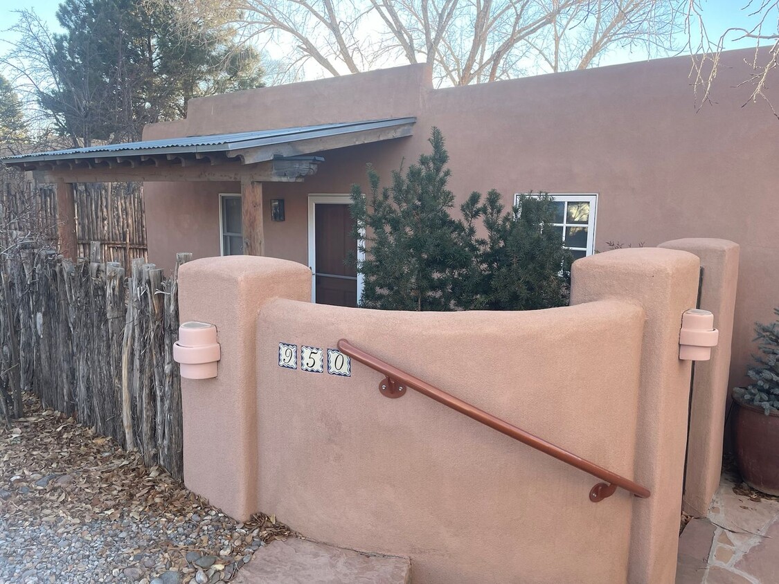 Primary Photo - 950 Santander Lane *LEASE PENDING*