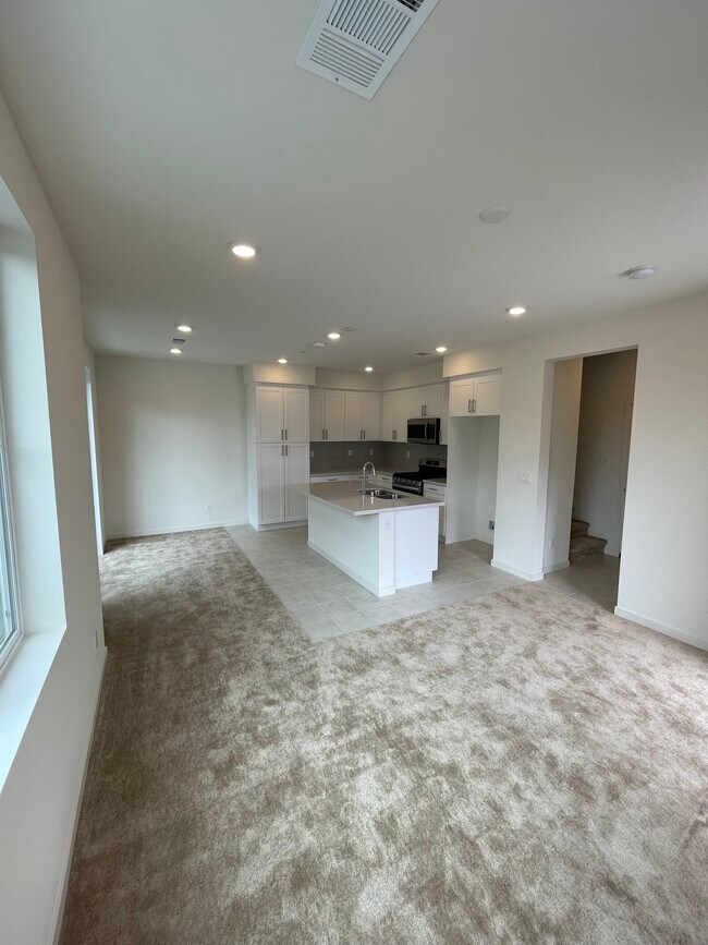Viviendo - 3620 S Allston Paseo