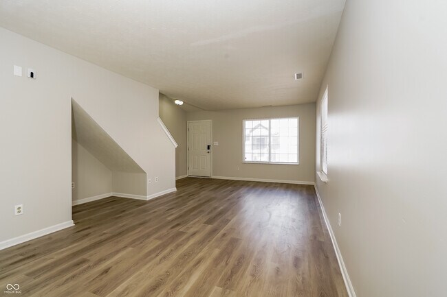Building Photo - 2661 Grand Fir Dr
