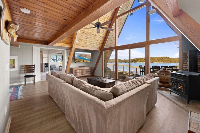 Building Photo - 9063 Mundell Rd