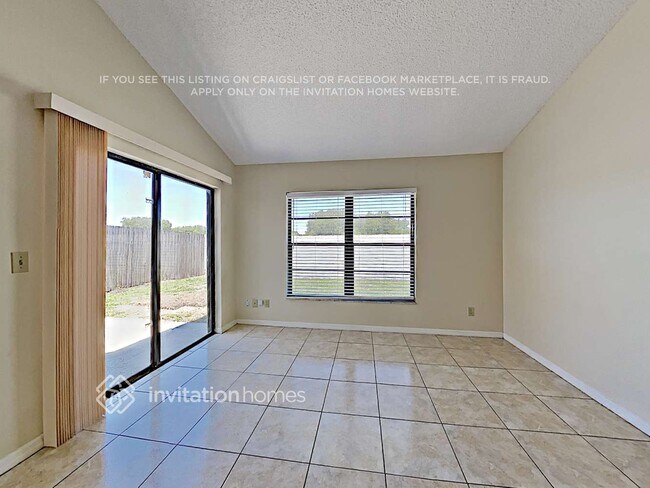 Foto del edificio - 5473 Friarsway Dr