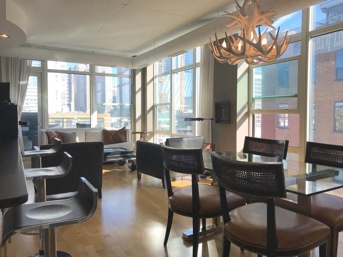 Common Area - 909 W Washington Blvd