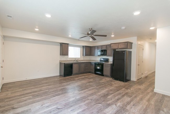 Building Photo - 14886 S Tumble Rock Way