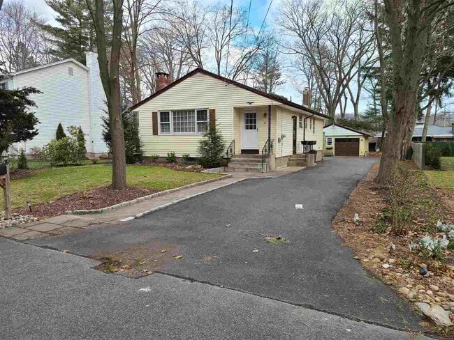 Building Photo - 16 Orchard St