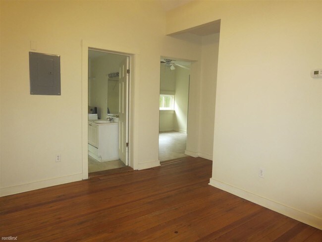 Building Photo - 3 br, 2 bath House - 973 Delaware Ave SE