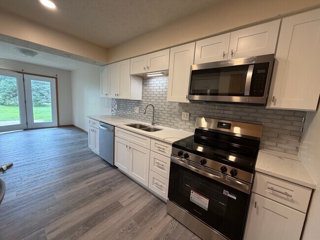 Foto del edificio - 6388 Dummerston Ct