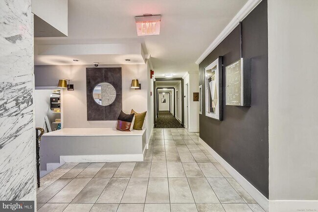 Foto del edificio - 2030 F St NW