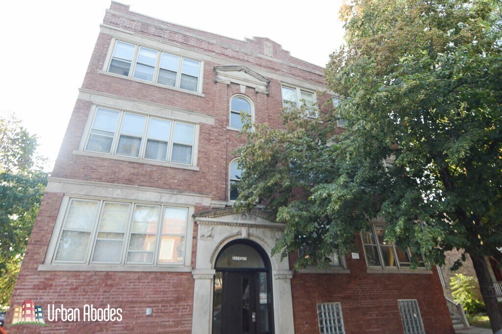 Primary Photo - 2659 N Saint Louis Ave