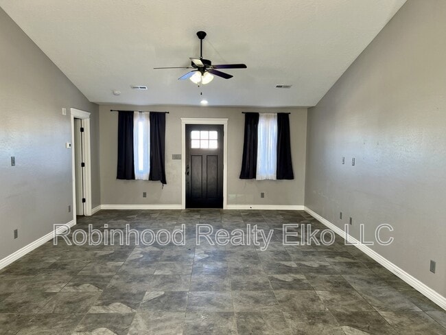 Foto del edificio - 758 Parkridge Pkwy