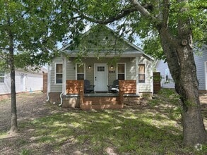 Building Photo - 2052 S Florida Way