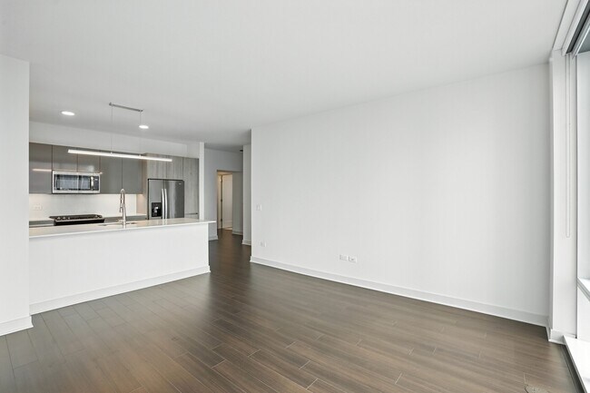 Foto del edificio - 303 W Wolf Point Plaza