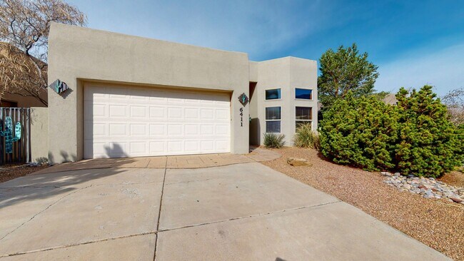 Foto del edificio - 6411 Consuelo Point St NE