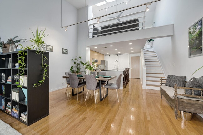 Building Photo - 2828 N Talman Ave