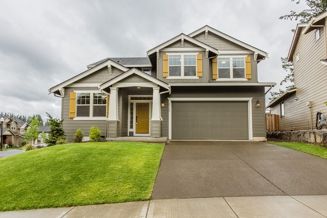 Primary Photo - 4 Bedroom plus office 3 Bath Hills at Round Lake - Pet Friendly