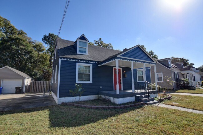 Building Photo - 3 Bed, 2.5 Bath Home in Port Norfolk