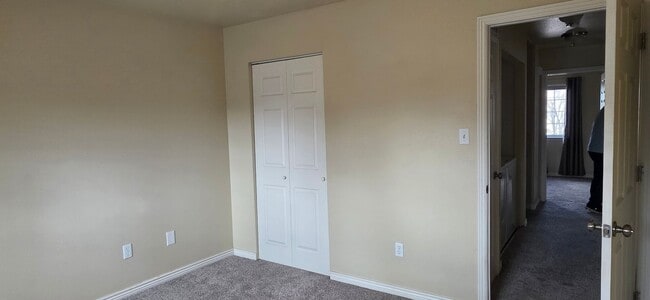 Foto del edificio - 1011 Hacienda Ct