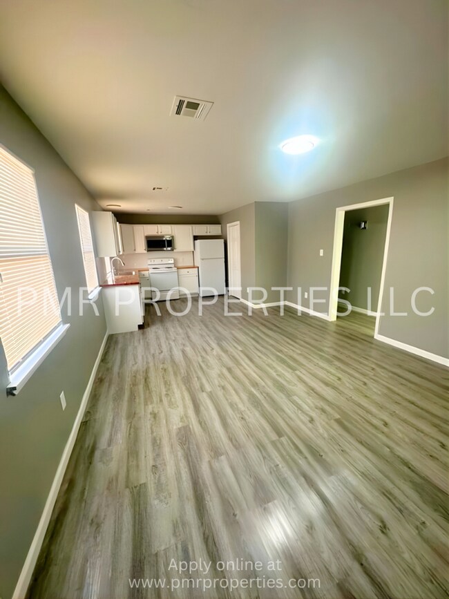 Foto del edificio - 3 Bedrooms / 2 Bathrooms House