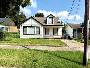 Building Photo - 7139 Linden St
