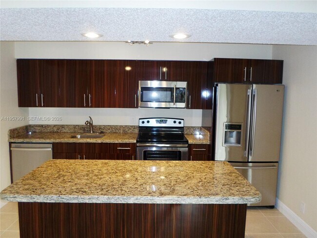 Foto del edificio - 4055 W McNab Rd