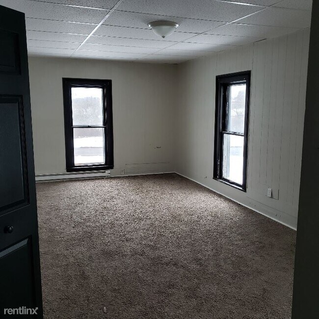 Foto del edificio - 1 br, 1 bath  - 75 Fountain St W Apt 4