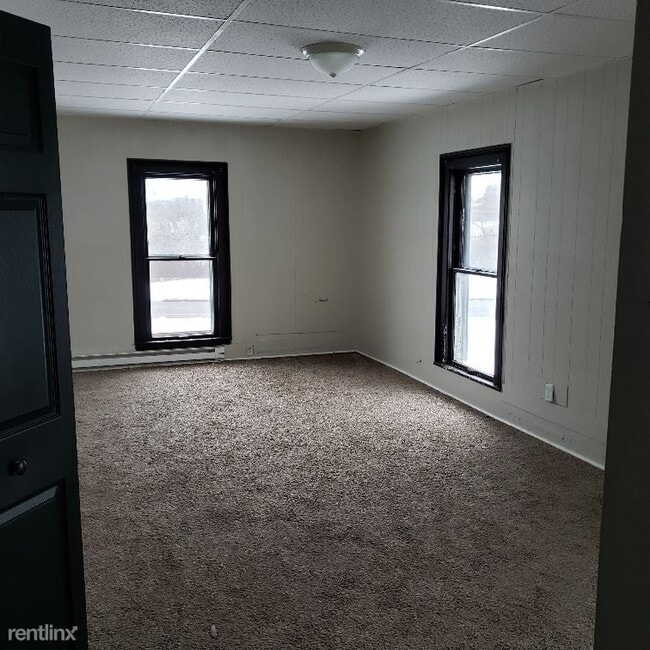 Building Photo - 1 br, 1 bath  - 75 Fountain St W Apt 4