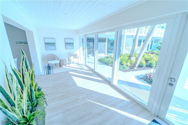 Foto del edificio - 354 Harbour Dr