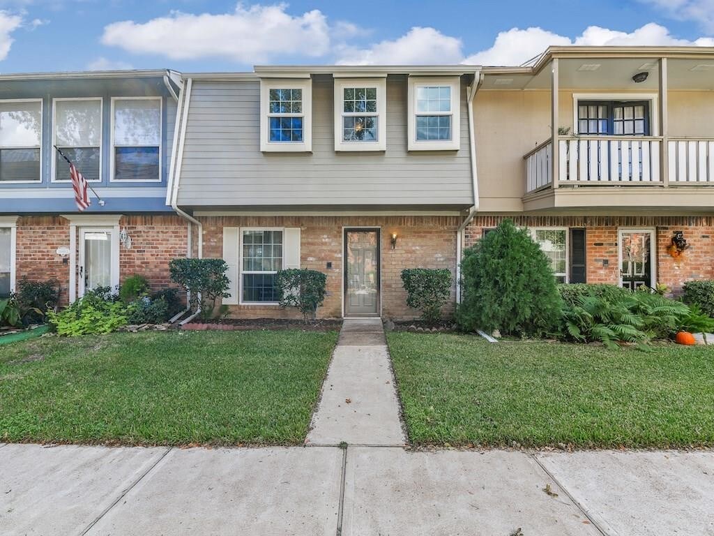 Foto principal - 14688 Perthshire Rd